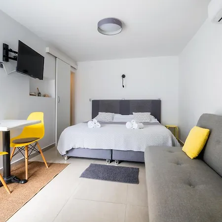 Hvar Maris Gostinjska kuća 4*