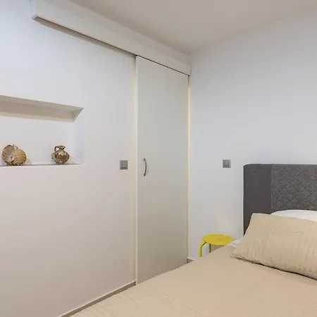 Hvar Maris 3* חוואר