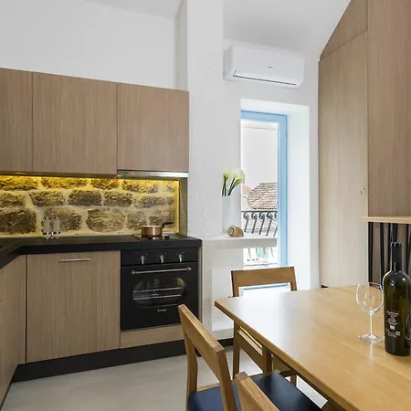 Hvar Maris 4*